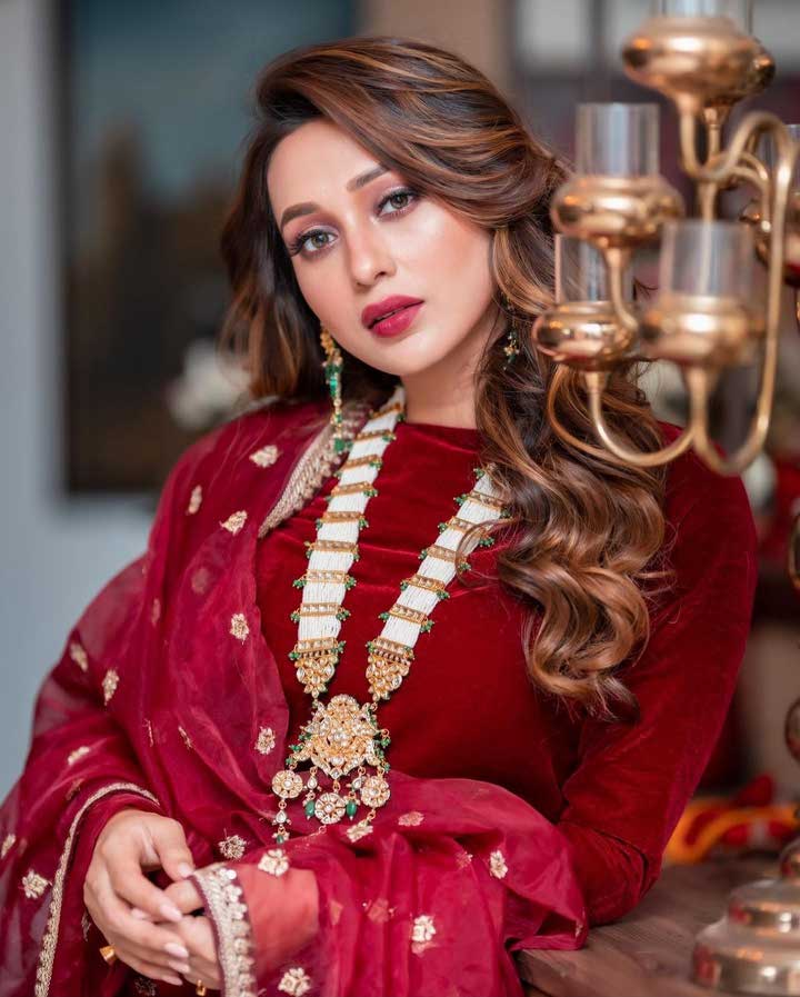 Mimi red p | Bengali Newspaper