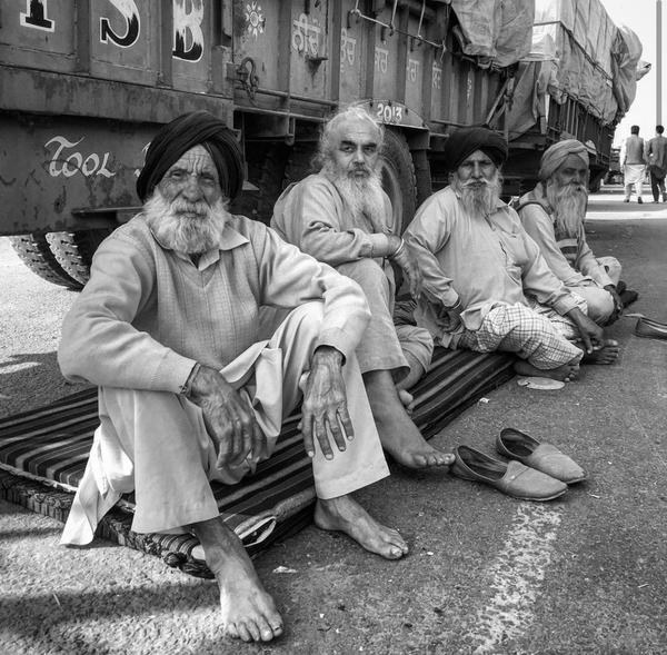 Farmers protest Delhi