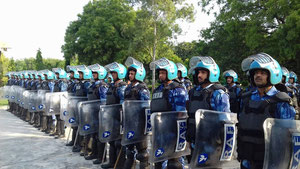 CRPF India armed guards 