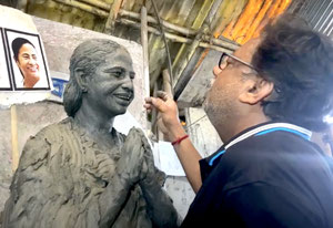 mamata banerjee durga idol