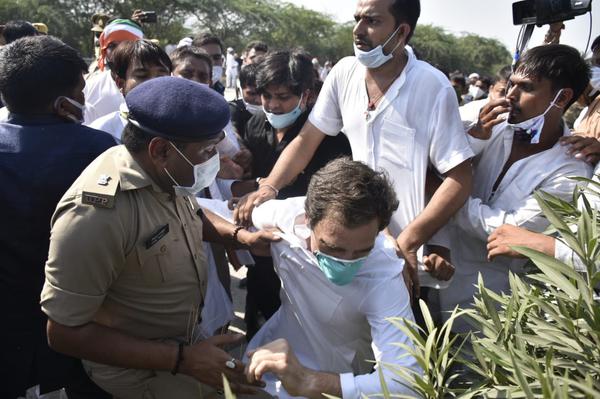 Rahul Gandhi detained 