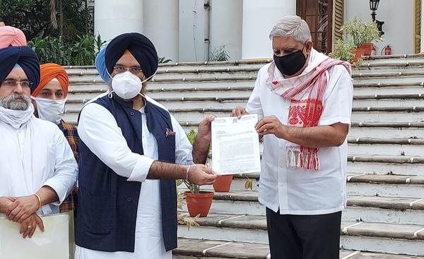 sikh committee to governor দিল্লির শিখ সম্প্রদায় ম্যানেজমেন্ট কমিটি থেকে মনিন্দর সিং এবং রাজ্যপাল জগদীপ ধনখড়।