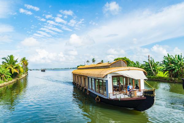 Kerala floating house boat landscape 